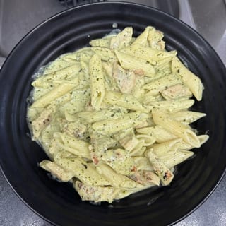 Creamy Chicken Pesto Pasta